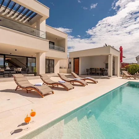 Vila Infinity